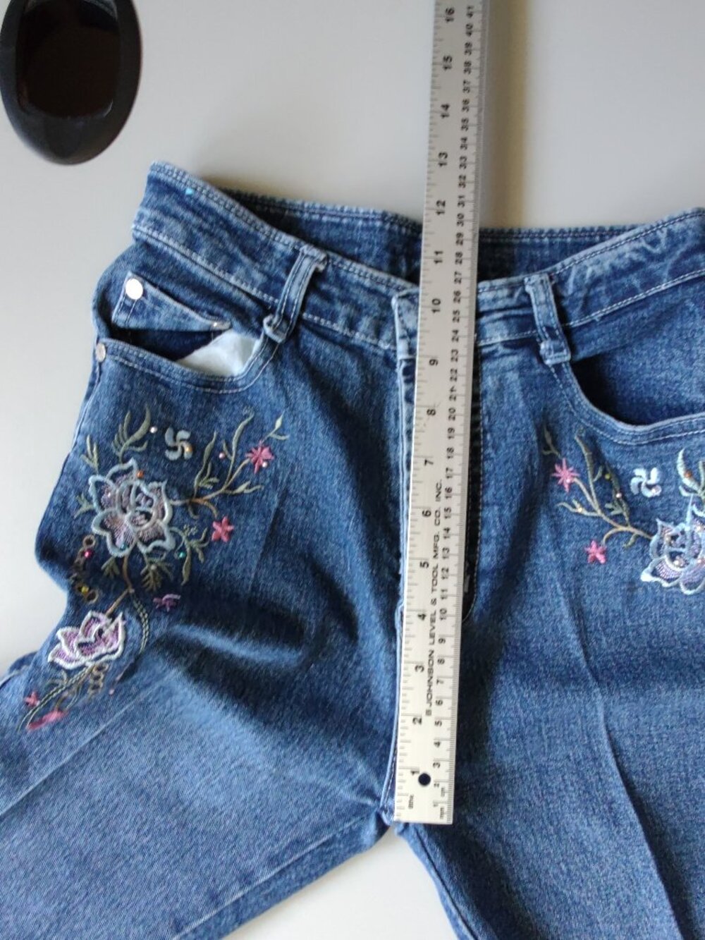 Embroidered blue jeans size XS permanent pressed boot cut - Picture 6 of 15